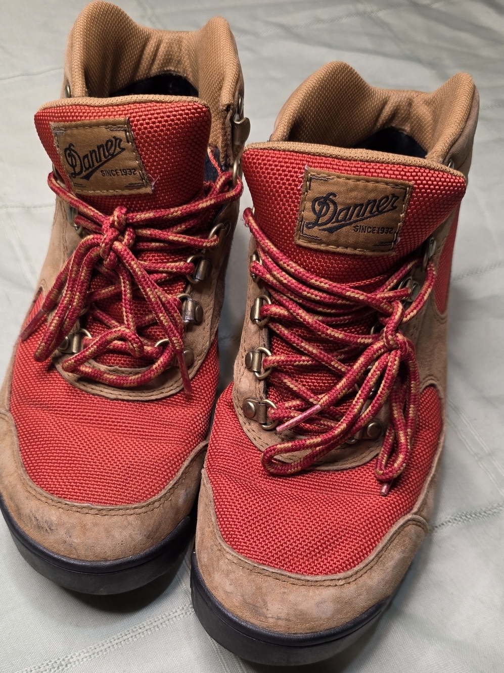 Danner Jag Waterproof Hiking Boots Tan Suede Red Bossa Nova Women’s 8.5